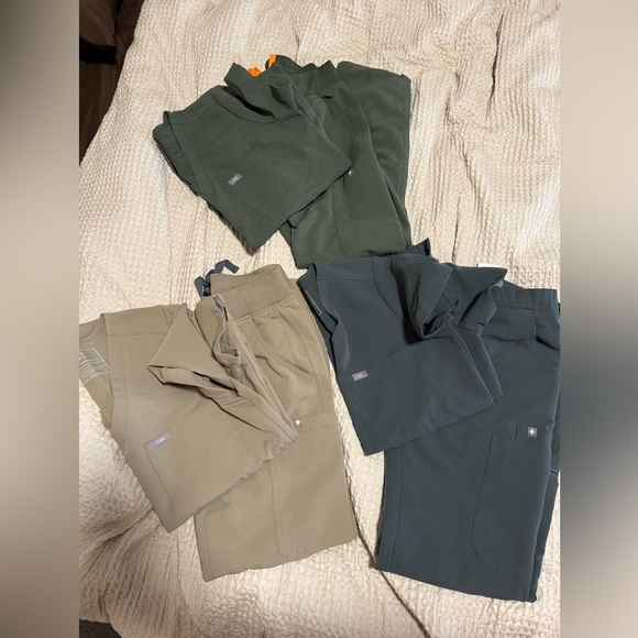 Figs Scrubs Lot - Picture 1 of 5